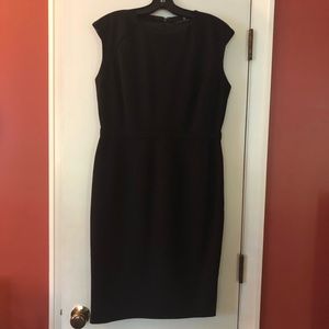 ELIE TAHARI BLACK LIGHTWEIGHT WOOL SHEATH 12